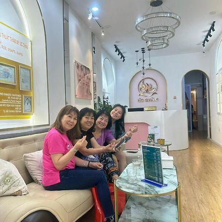 Golden Uc Chau House & Spa ホーチミン市 エクステリア 写真
